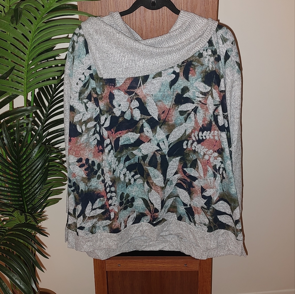 Zac Rachel Woman  Knit Pullover Top Gray Floral Cowl Split Neck Soft